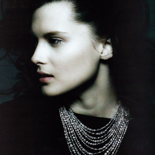 Necklace with 11 lines of diamonds 